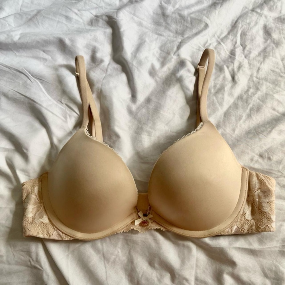 Victoria’s Secret Body by Victoria smooth push up bra 💌
